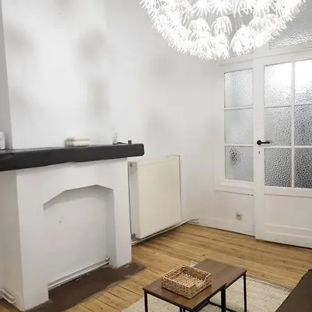 Appartement Style Haussmannien 1 Bedroom Brussels Exterior photo