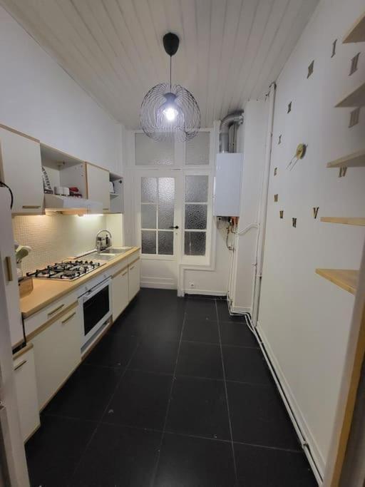 Style Haussmannien 1 Bedroom * Bruxelles